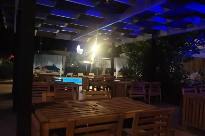 Дальян: Dalyan Dostlari Evi