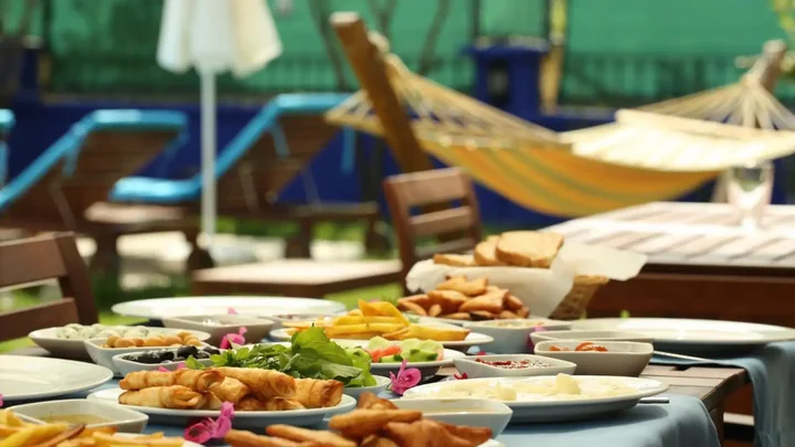 Дальян: Dalyan Dostlari Evi