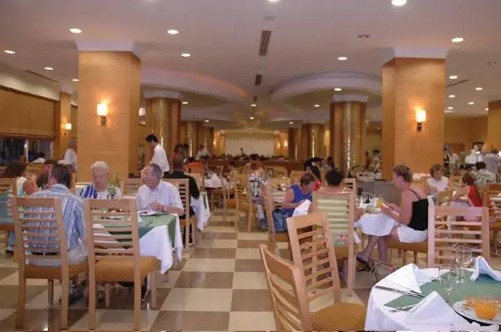 Кемер: The Maxim Resort