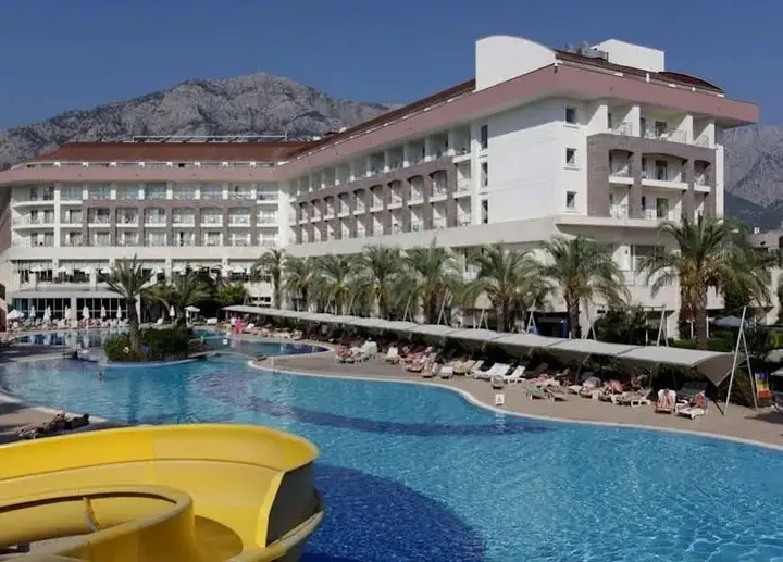 Кемер: The Maxim Resort