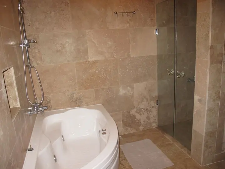 Учисар: Takaev Cave Hotel