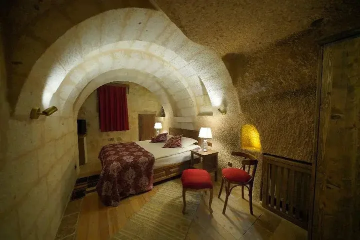 Учисар: Takaev Cave Hotel
