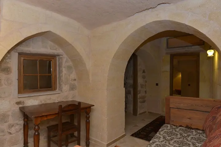 Учисар: Takaev Cave Hotel