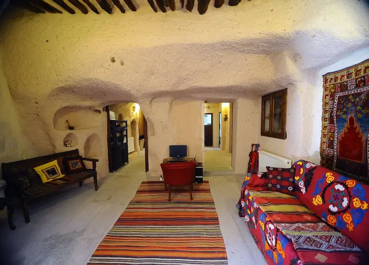 Учисар: Takaev Cave Hotel