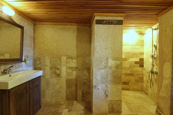 Учисар: Takaev Cave Hotel