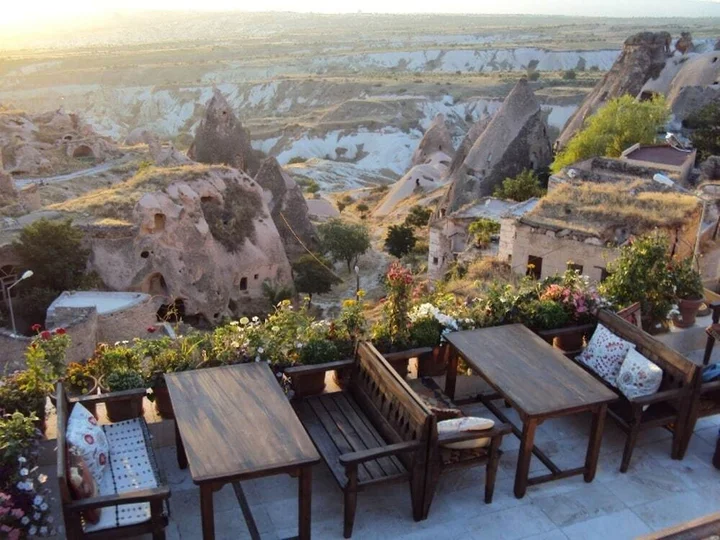 Учисар: Takaev Cave Hotel