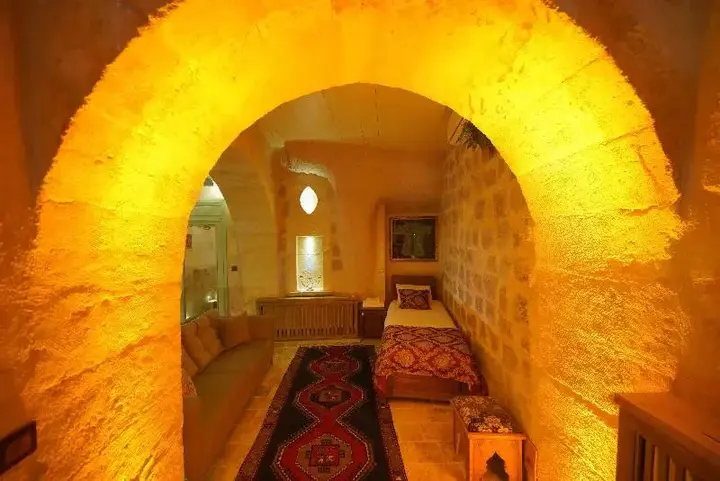 Учисар: Takaev Cave Hotel