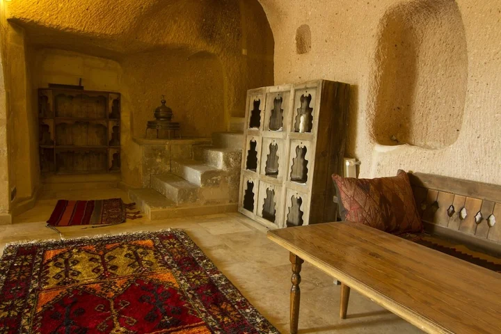 Учисар: Takaev Cave Hotel
