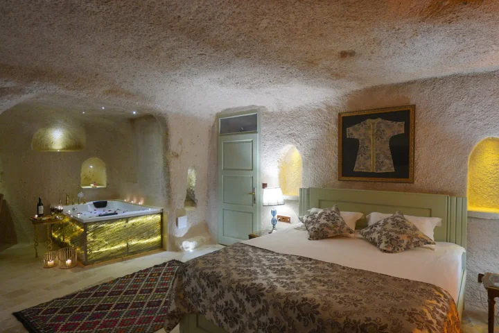 Учисар: Takaev Cave Hotel