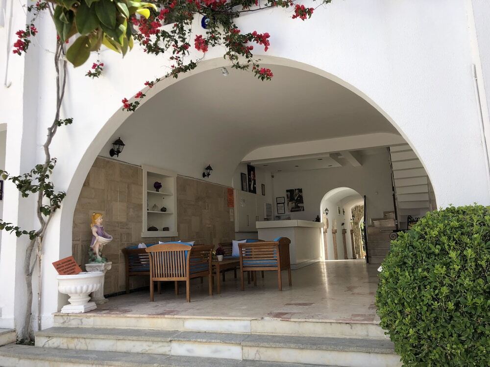 Тургутрейс: Ayvan Beach Hotel