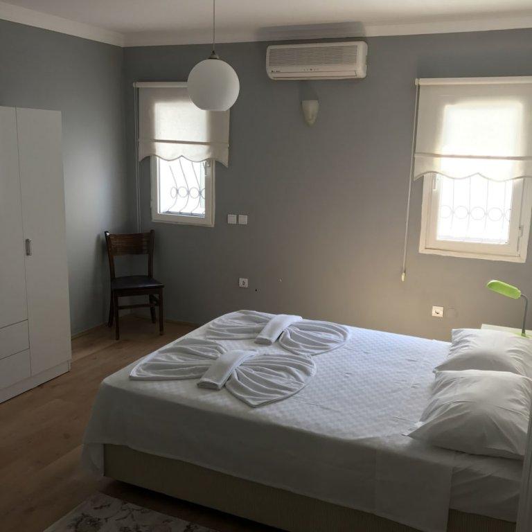 Тургутрейс: Ayvan Beach Hotel