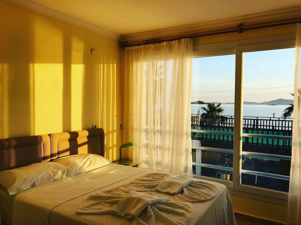 Тургутрейс: Ayvan Beach Hotel