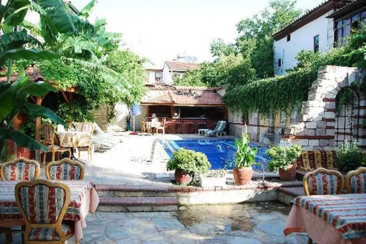 Kaleici Pera Palace Hotel — фото 1