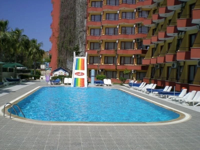 Окурджалар: Polat Alara Hotel