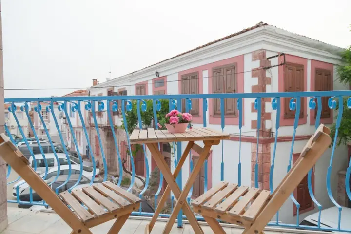 Айвалык: Koboroz Otel