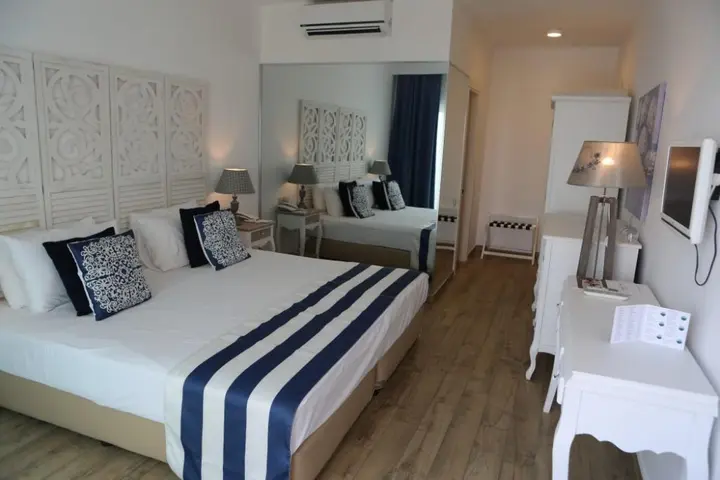 Торба: Blue Dreams Resort