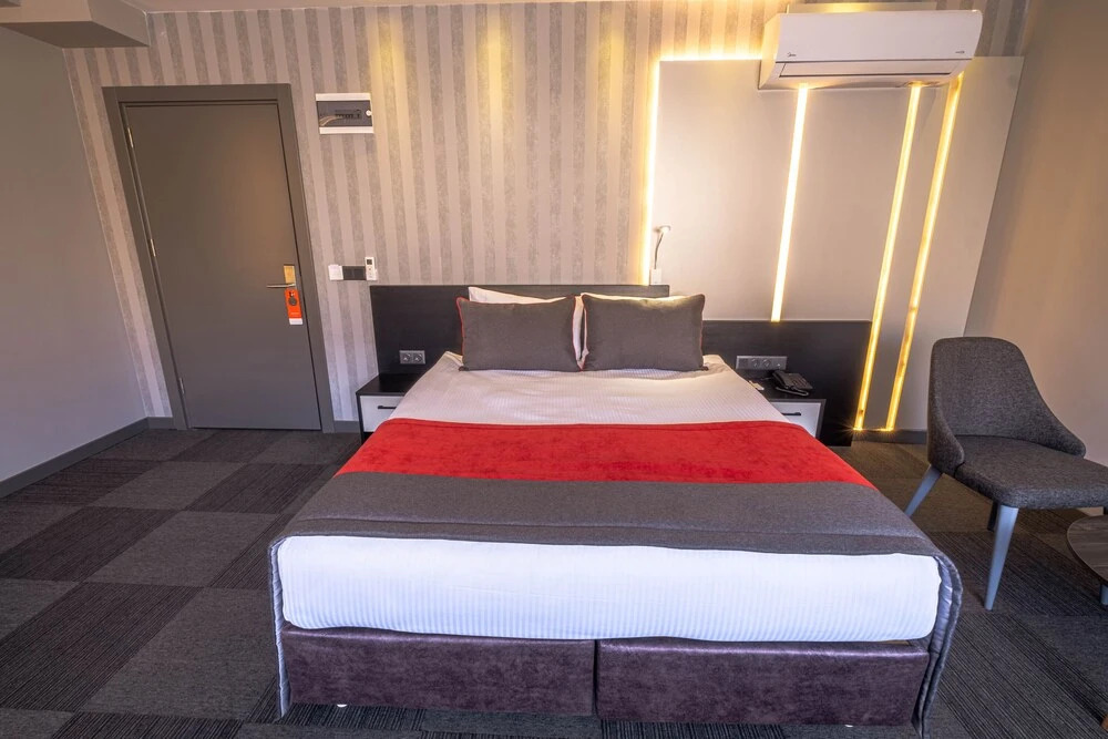 Измир: Methis Hotel