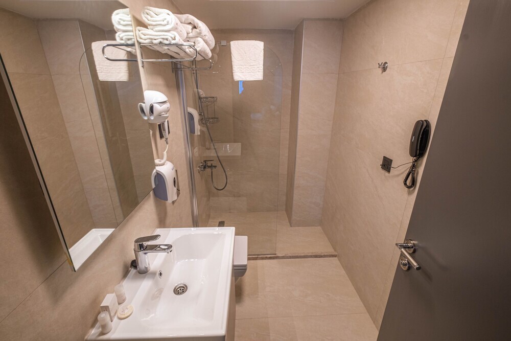 Измир: Methis Hotel