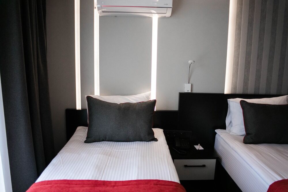 Измир: Methis Hotel