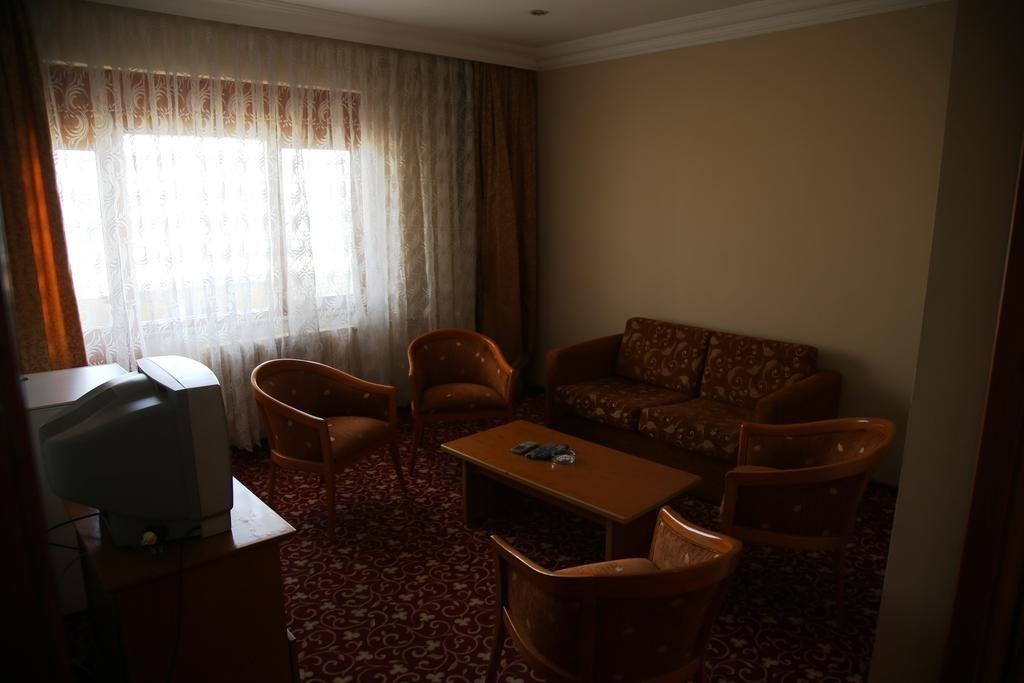 Самсун: Omtel Hotel
