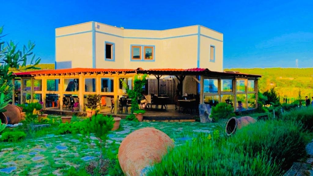 Sukha Inn Hotel & Beach — фото 1