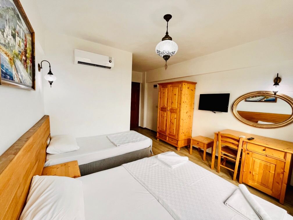 Бозджаада: Sukha Inn Hotel & Beach