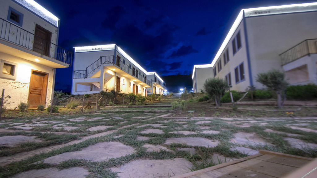 Бозджаада: Sukha Inn Hotel & Beach