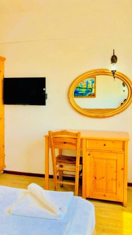 Бозджаада: Sukha Inn Hotel & Beach