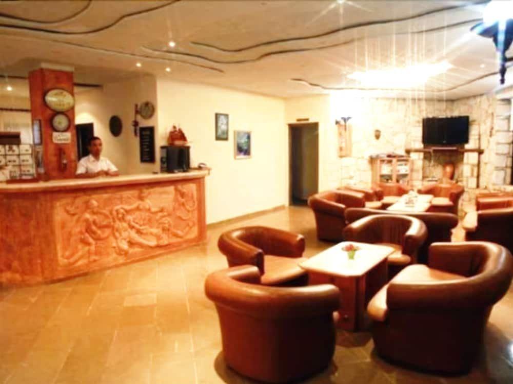 Бодрум: Hotel Parilti