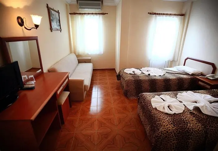 Бодрум: Hotel Parilti