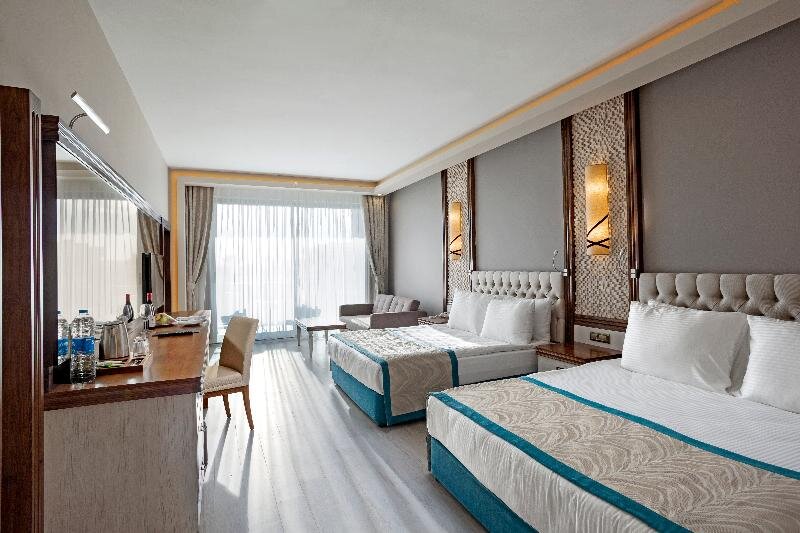 Белек: Jacaranda Beach Luxury Club