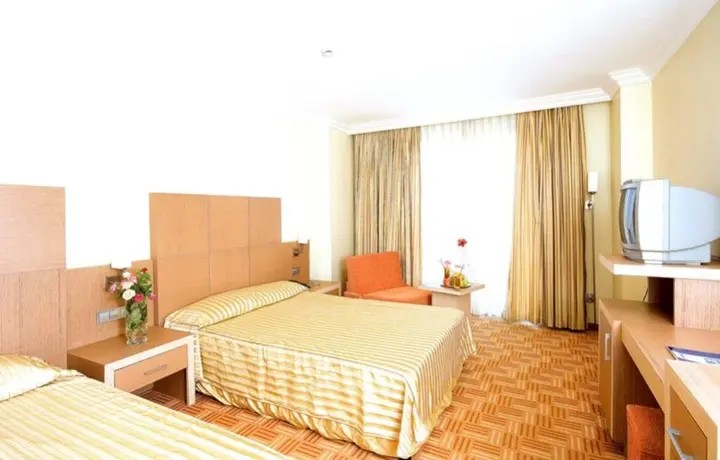 Окурджалар: Holiday Garden Resort