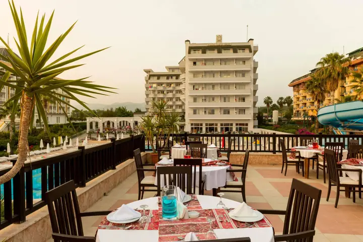 Окурджалар: Holiday Garden Resort