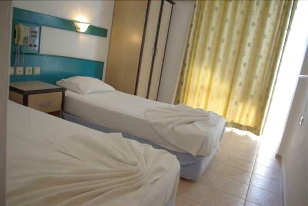 Мармарис: Zeybek Hotel