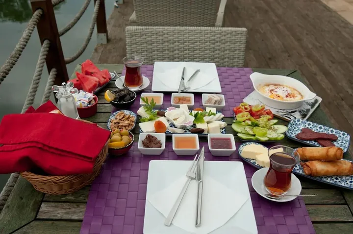 Сайл: Ağva Nehir Evi Butik Hotel