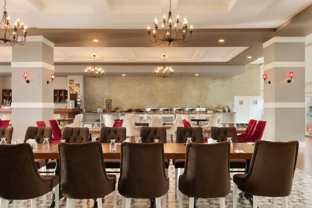 Черкезкой: Hawthorn Suites by Wyndham Cerkezkoy