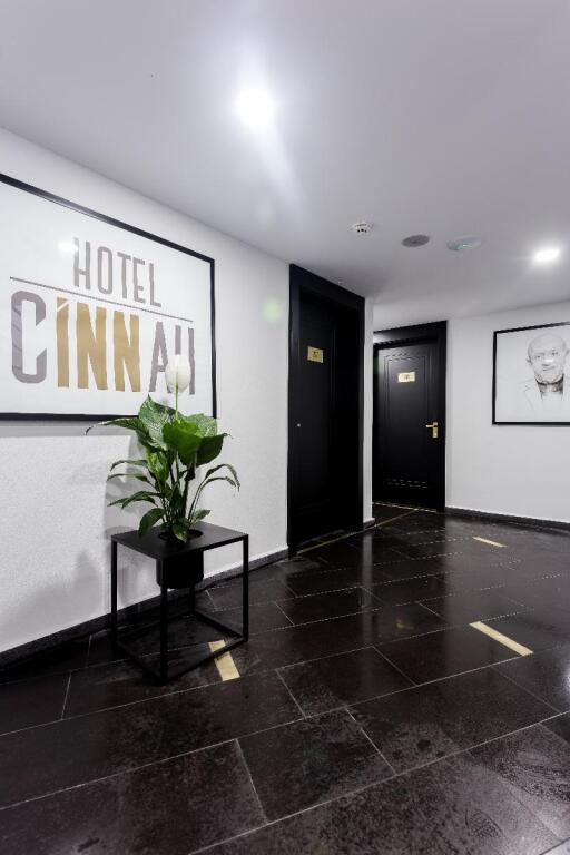 Анкара: Hotel Cinnah