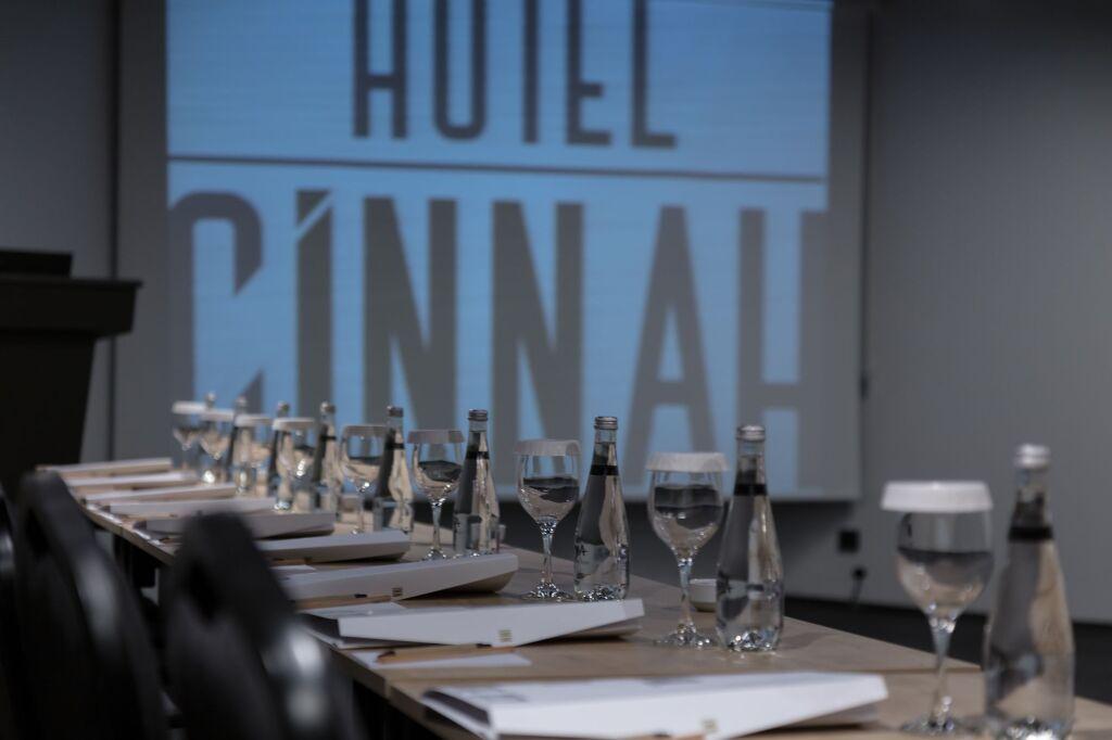 Анкара: Hotel Cinnah
