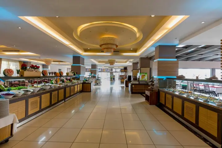 Окурджалар: Hotel Holiday Garden Resort
