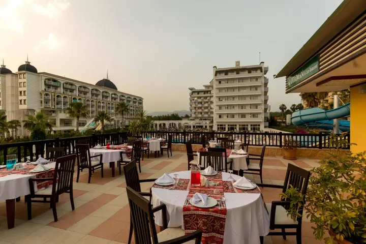 Окурджалар: Hotel Holiday Garden Resort