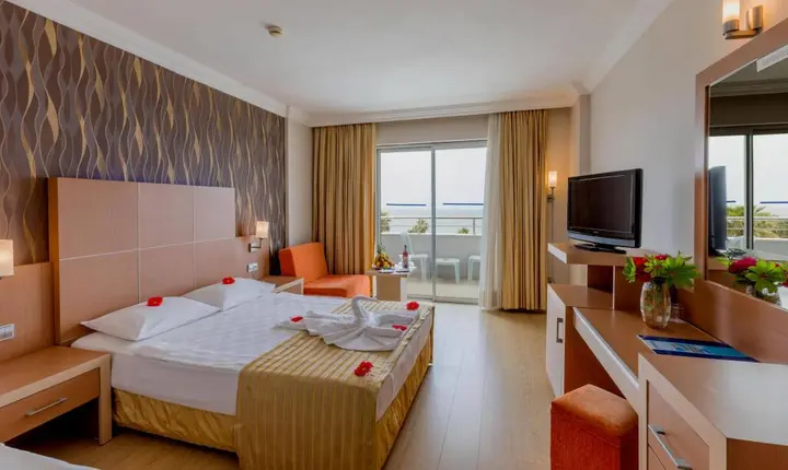 Окурджалар: Hotel Holiday Garden Resort