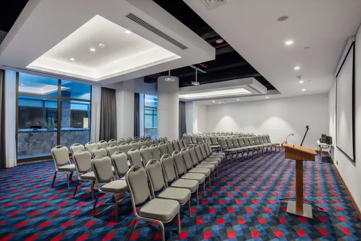 Дикили: Hampton by Hilton Izmir Aliaga