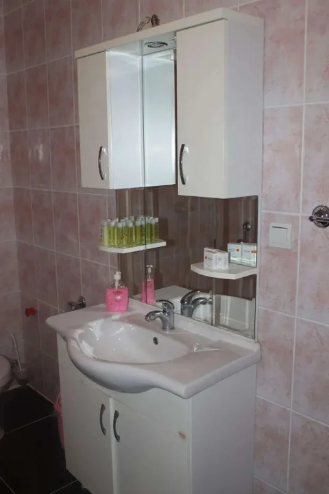 Бююкчекмедже: Ata Hotel Kumburgaz
