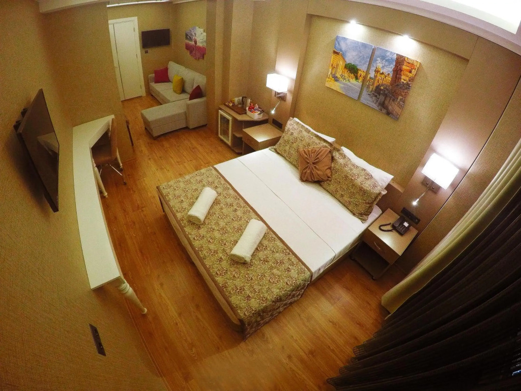 Измир: Hotel Iz