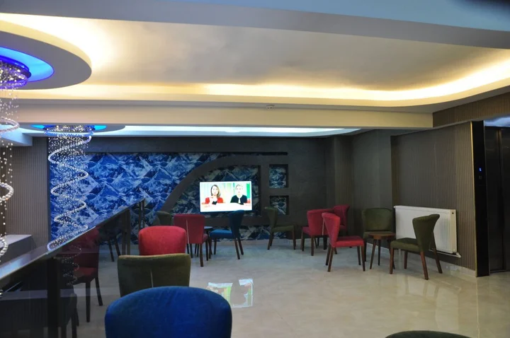 Измир: Madi Otel Izmir