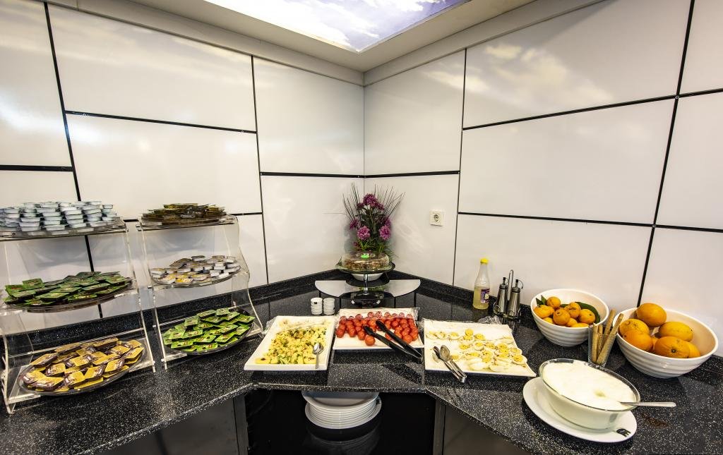 Измир: Madi Otel Izmir