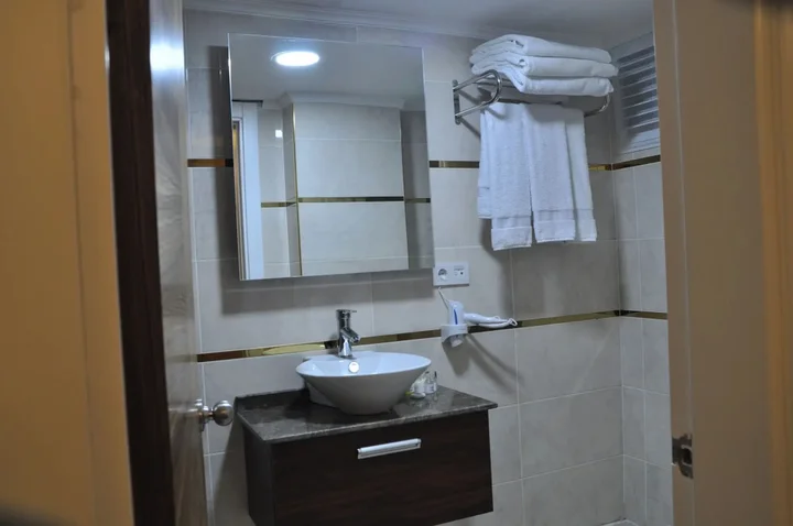 Измир: Madi Otel Izmir