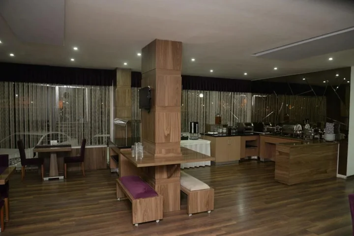 Мустафакемальпаша: Hande Hotel