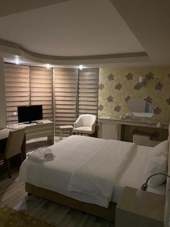 Усак: Hotel Akdag