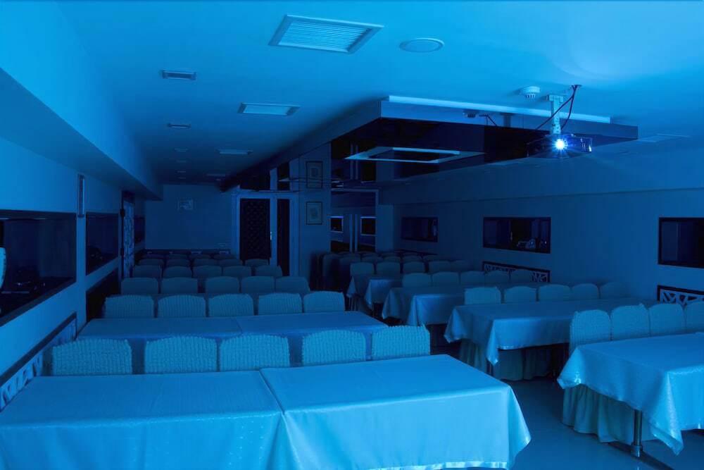 Карахаит: Aygoren Otel Denizli